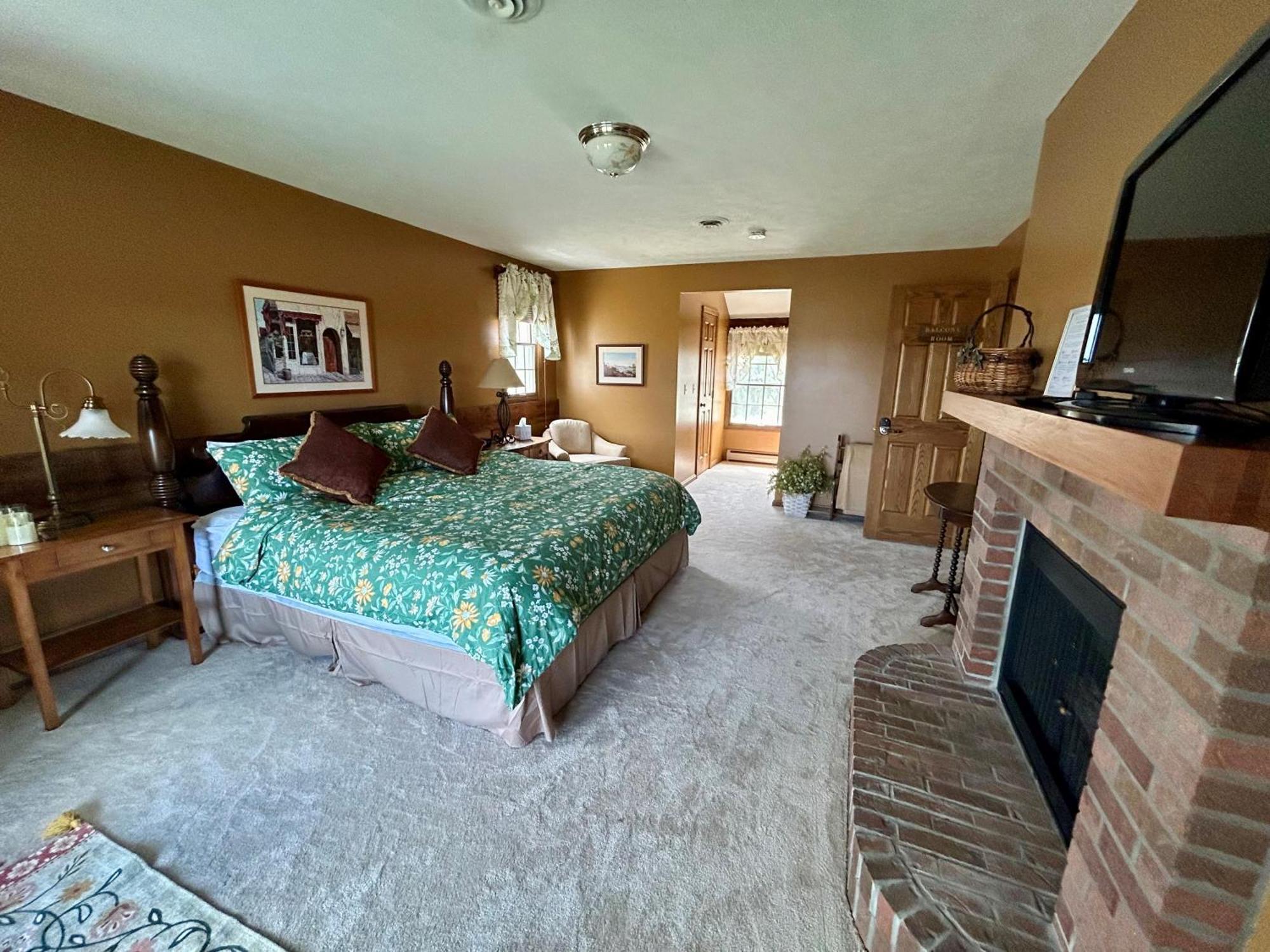 Geneva Warner-Concord Farms Bed & Breakfast מראה חיצוני תמונה